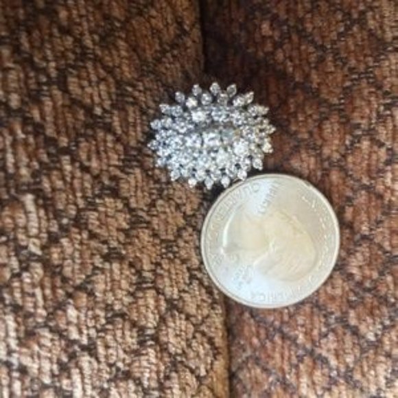 14K Y/Gold 50 Diamond 1.50 CT TDW Cluster Ring - Picture 12 of 12